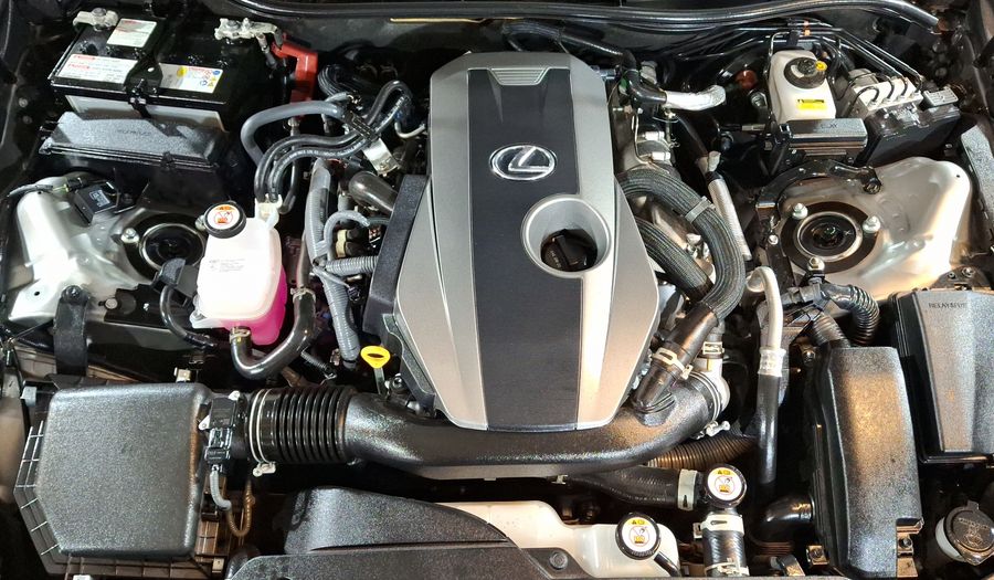 Lexus Is 2.0 300 AUTO Sedan 2024