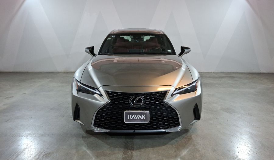 Lexus Is 2.0 300 AUTO Sedan 2024