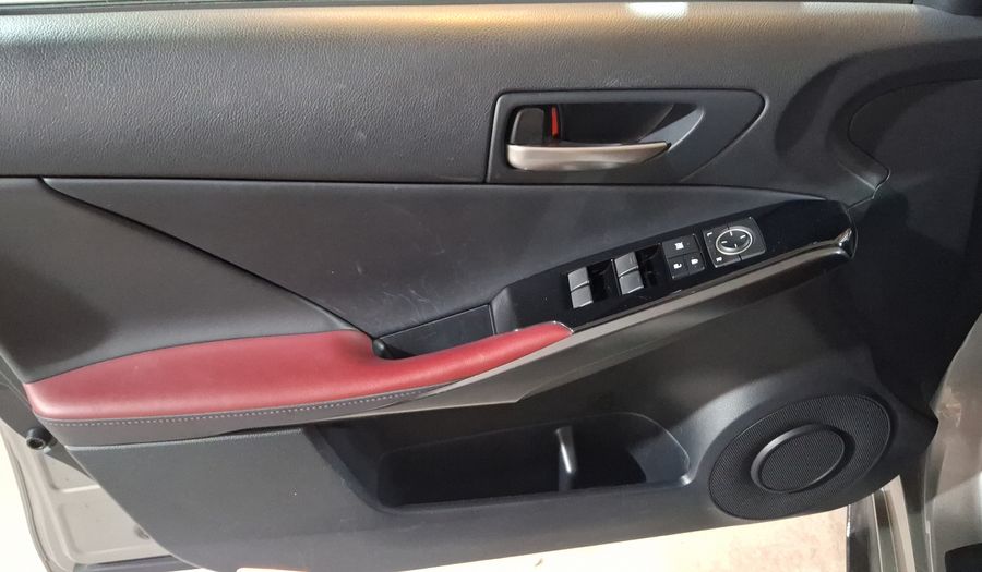 Lexus Is 2.0 300 AUTO Sedan 2024