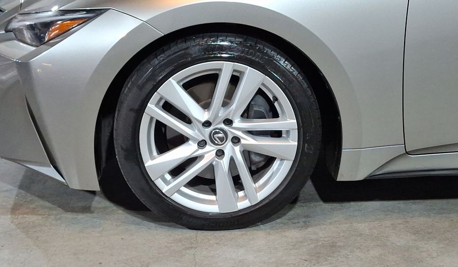 Lexus Is 2.0 300 AUTO Sedan 2024