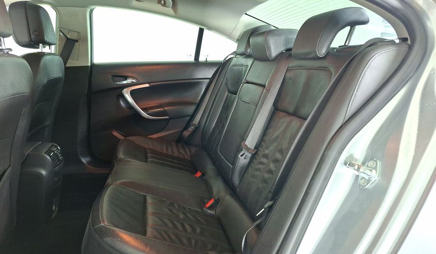 Opel Insignia 1.6 TURBO ECOTEC COSMO AUTO Sedan 2016