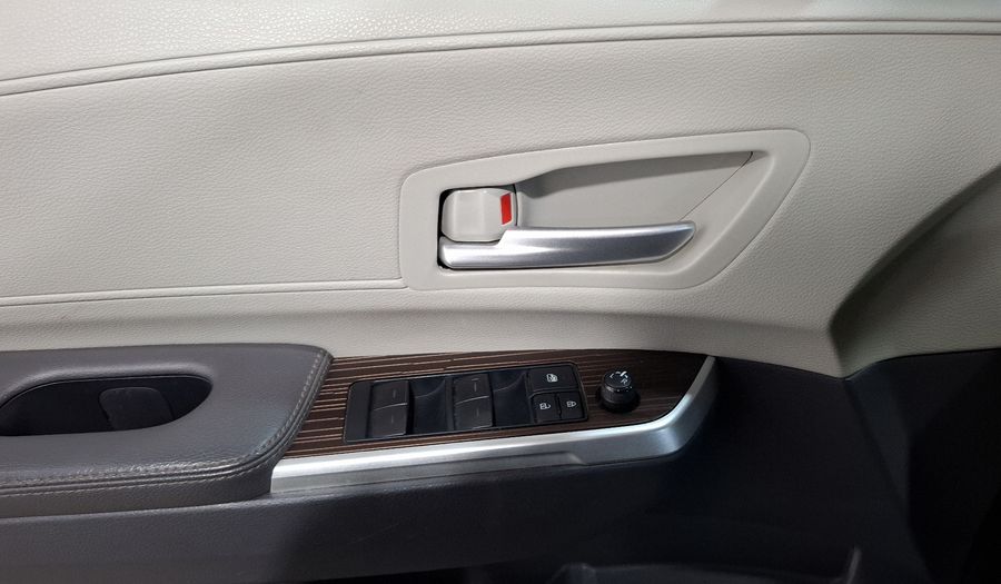 Toyota Sienna 2.5 HEV XLE AUTO Minivan 2022