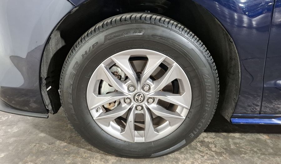 Toyota Sienna 2.5 HEV XLE AUTO Minivan 2022