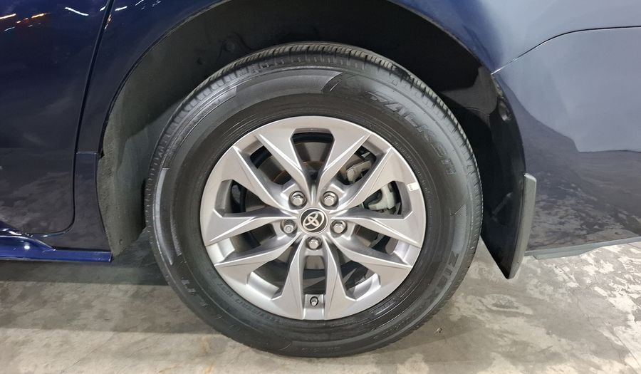 Toyota Sienna 2.5 HEV XLE AUTO Minivan 2022
