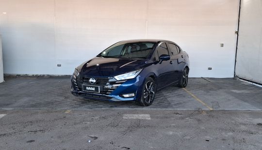 Nissan • Versa