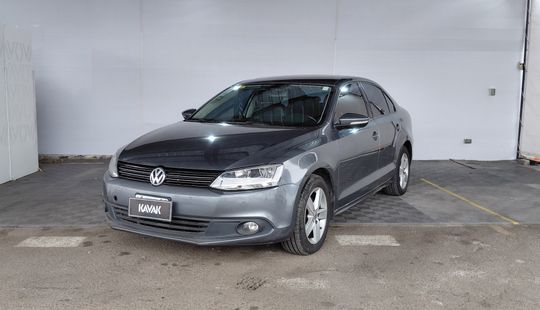 Volkswagen • Vento