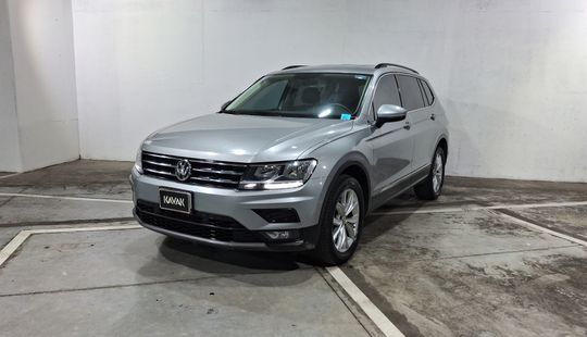 Volkswagen • Tiguan