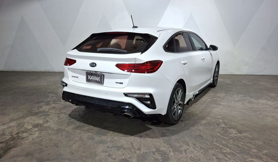Kia Forte 2.0 GT LINE IVT Hatchback 2020