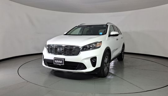 Kia • Sorento