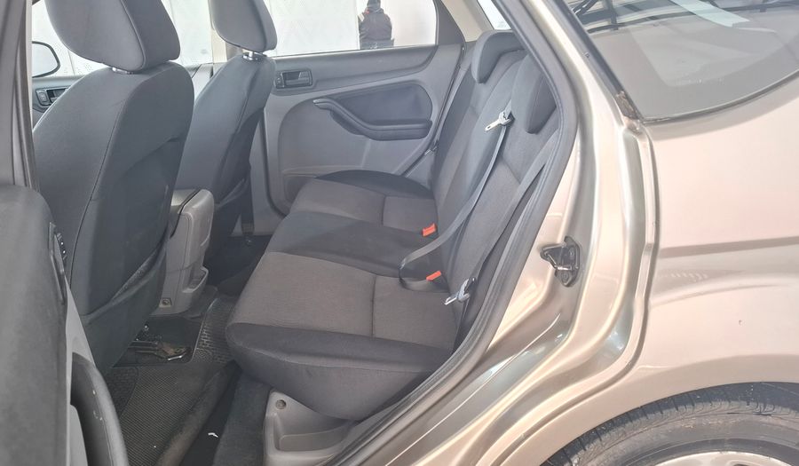 Ford Focus 2.0L TREND PLUS Hatchback 2009