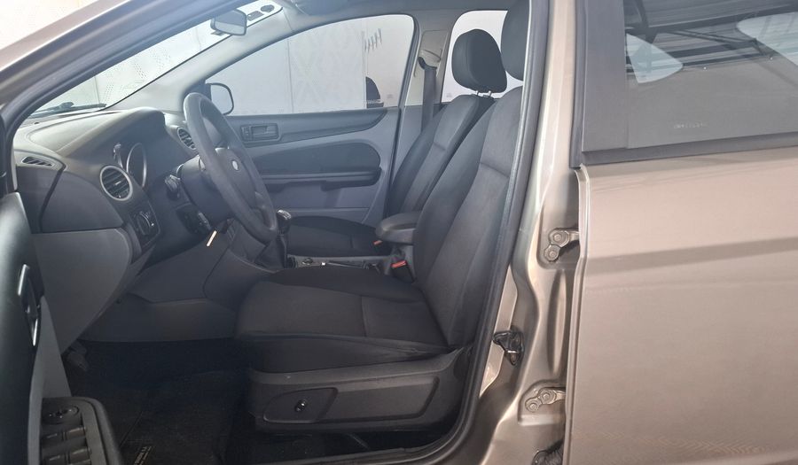Ford Focus 2.0L TREND PLUS Hatchback 2009