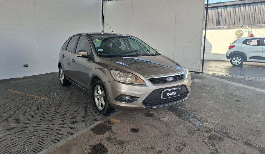 Ford Focus 2.0L TREND PLUS Hatchback 2009