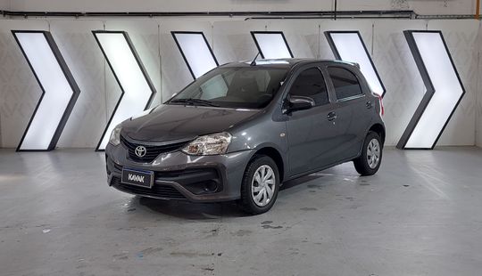Toyota • Etios