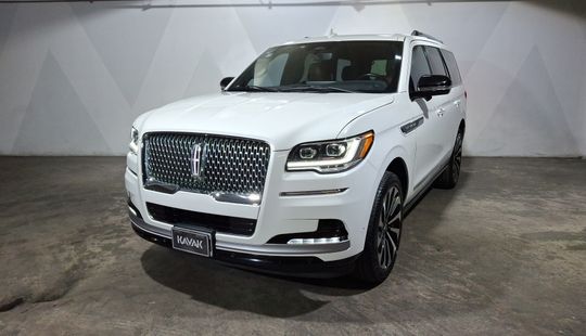 Lincoln • Navigator