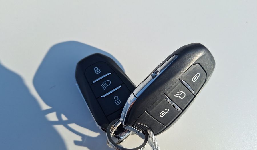 Peugeot 3008 1.6 THP 165 AUTO ALLURE Suv 2019