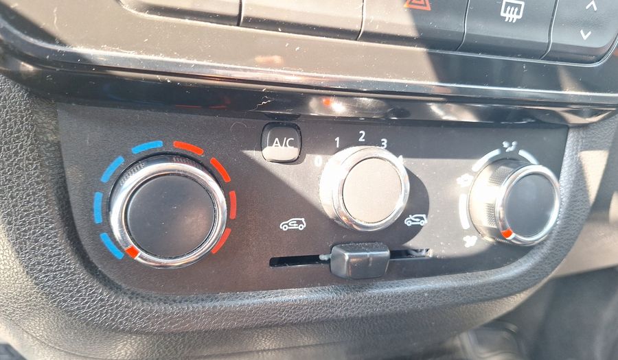 Renault Kwid 1.0 OUTSIDER Hatchback 2022
