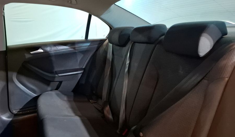 Volkswagen Jetta 2.0 MT Sedan 2018