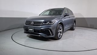 Volkswagen • Tiguan