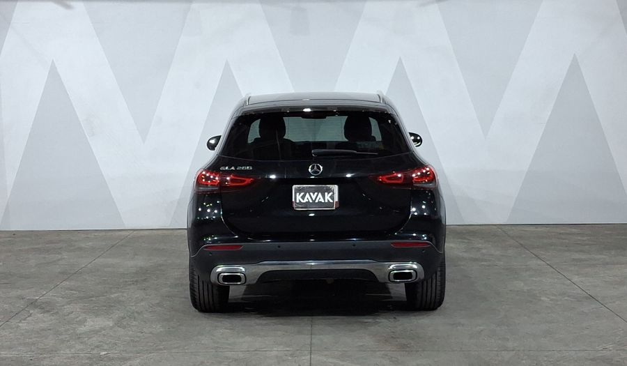 Mercedes Benz Clase Gla 1.3 200 PROGRESSIVE DCT Suv 2021