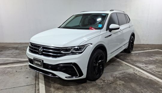 Volkswagen • Tiguan