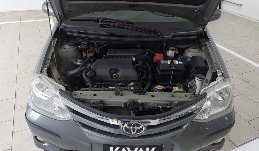 Toyota Etios 1.5 T-FLEX XLS Hatchback 2013