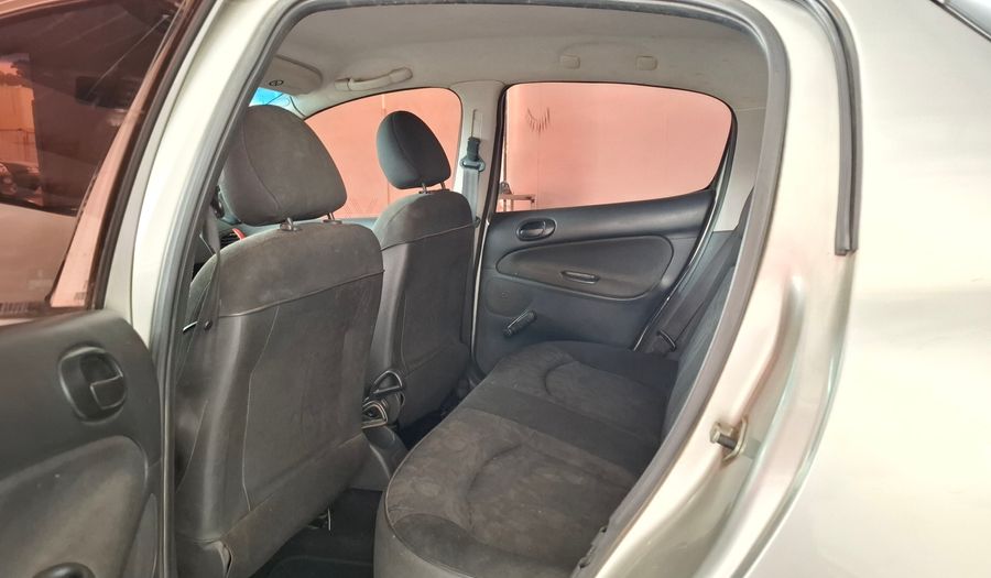 Peugeot 207 1.4 XS COMPACT Hatchback 2011
