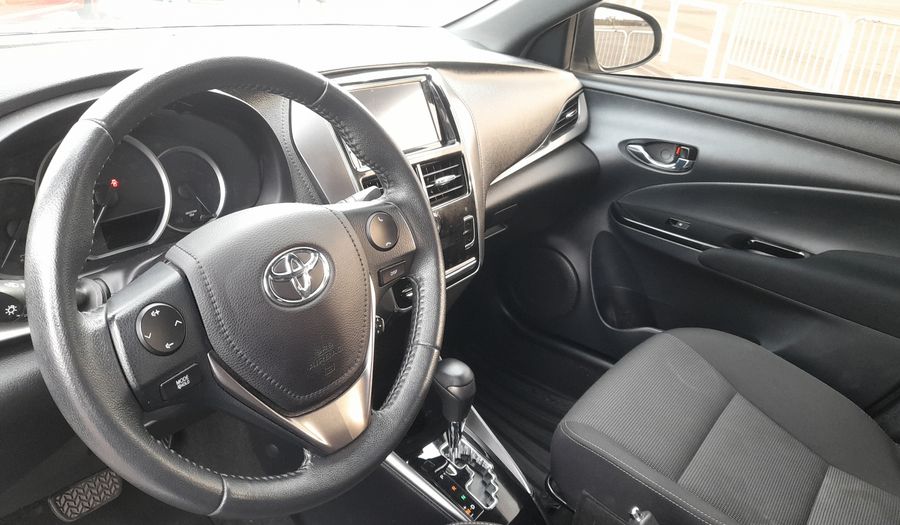 Toyota Yaris 1.5 XLS CVT Hatchback 2022