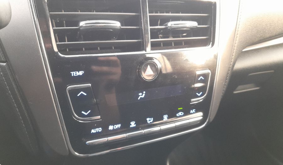 Toyota Yaris 1.5 XLS CVT Hatchback 2022