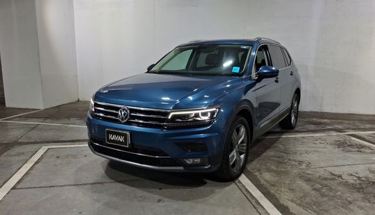 Volkswagen • Tiguan