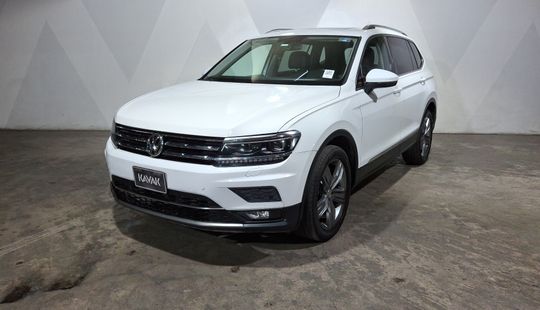 Volkswagen • Tiguan