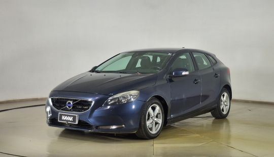 Volvo • V40