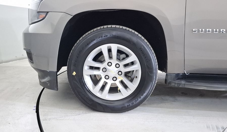 Chevrolet Suburban 5.3 B LT AUTO Suv 2019