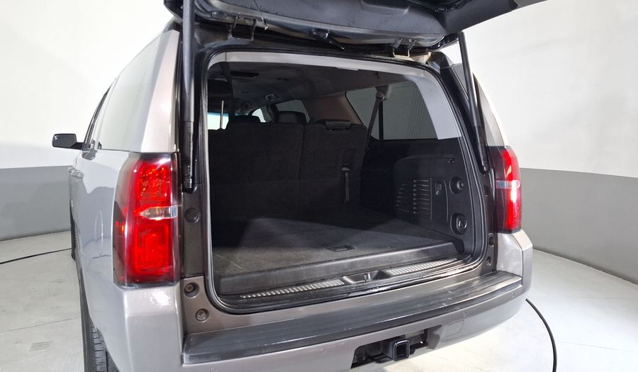 Chevrolet Suburban 5.3 B LT AUTO Suv 2019