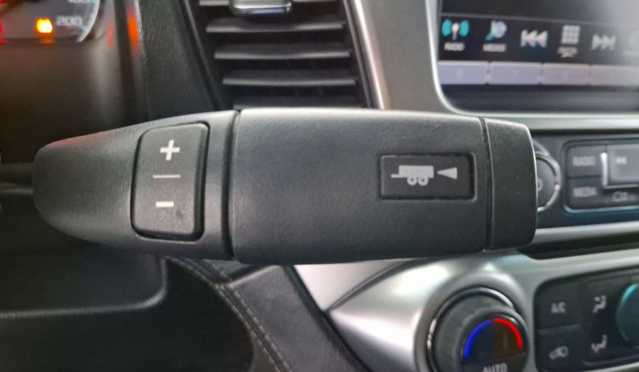 Chevrolet Suburban 5.3 B LT AUTO Suv 2019
