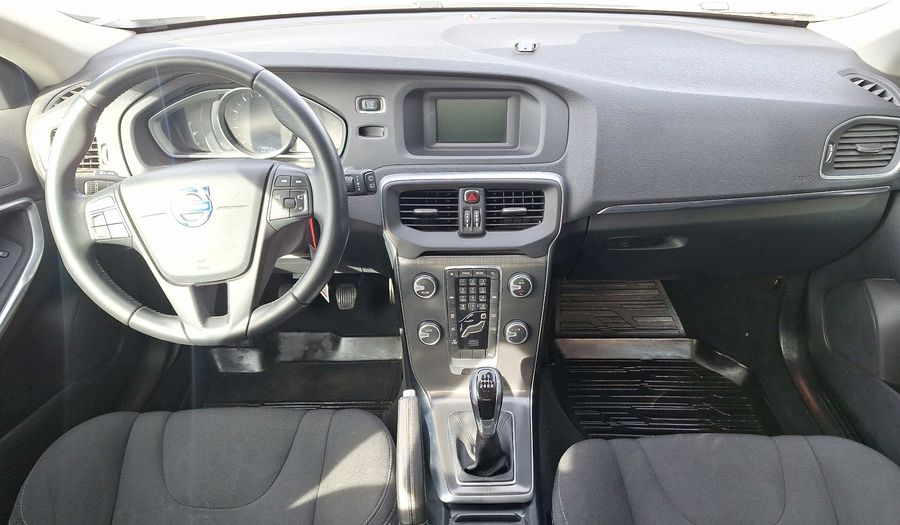 Volvo V40 2.0 T4 Hatchback 2016