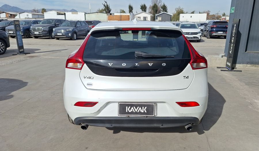 Volvo V40 2.0 T4 Hatchback 2016