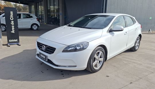 Volvo • V40