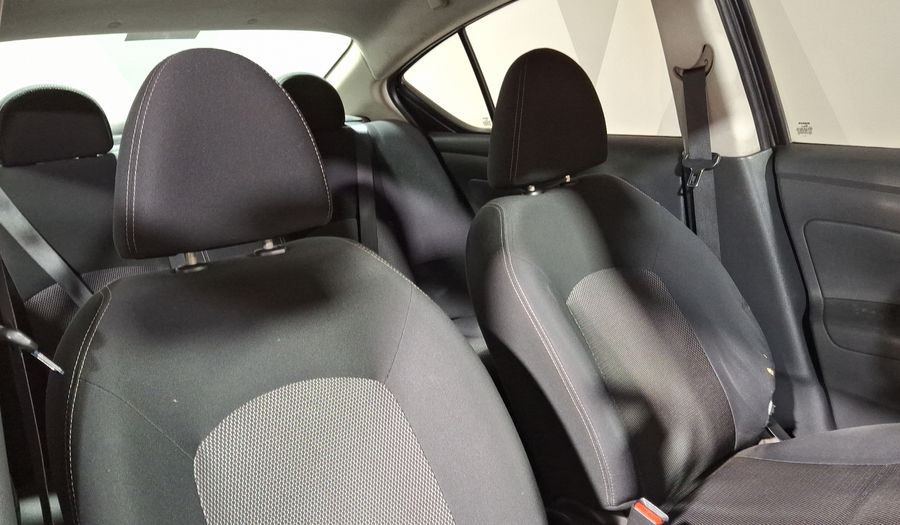 Nissan Versa 1.6 SENSE TA AC Sedan 2016
