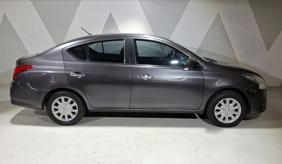 Nissan Versa 1.6 SENSE TA AC Sedan 2016