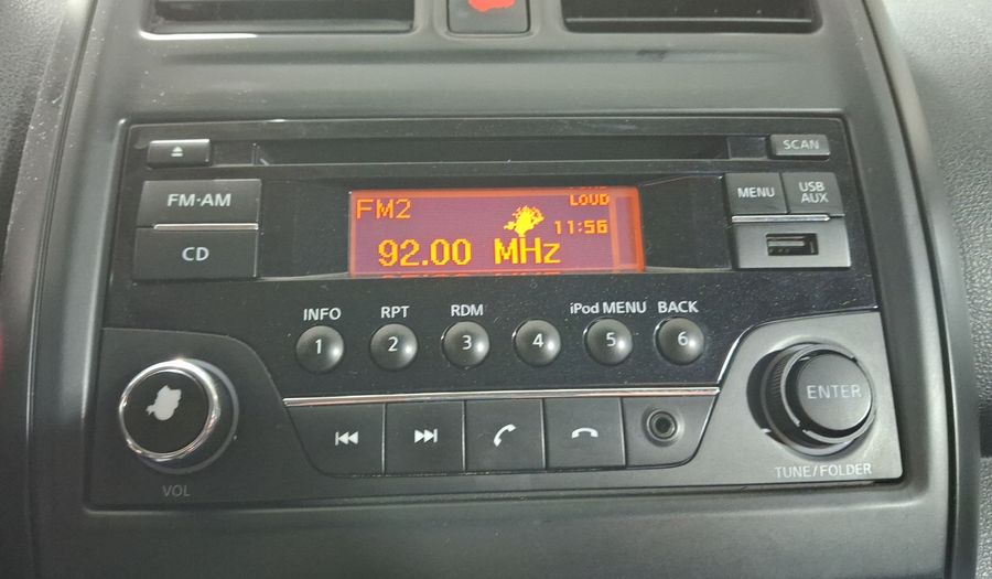 Nissan Versa 1.6 SENSE TA AC Sedan 2016