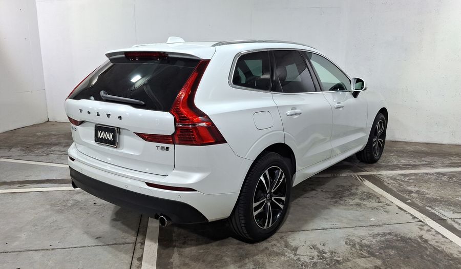 Volvo Xc60 2.0 T5 MOMENTUM AUTO 4WD Suv 2020