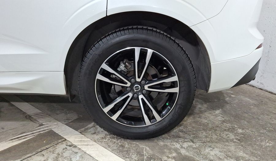 Volvo Xc60 2.0 T5 MOMENTUM AUTO 4WD Suv 2020