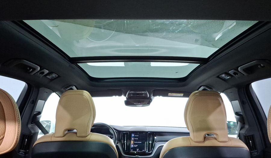 Volvo Xc60 2.0 T5 MOMENTUM AUTO 4WD Suv 2020