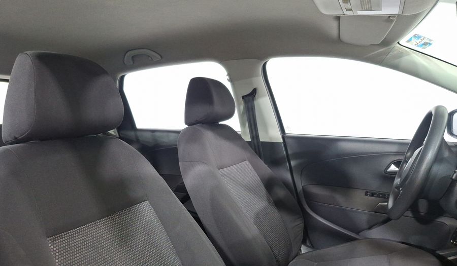 Volkswagen Polo 1.6 TIPTRONIC Hatchback 2015