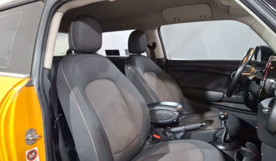 Mini Cooper 1.5 COOPER SALT Hatchback 2015