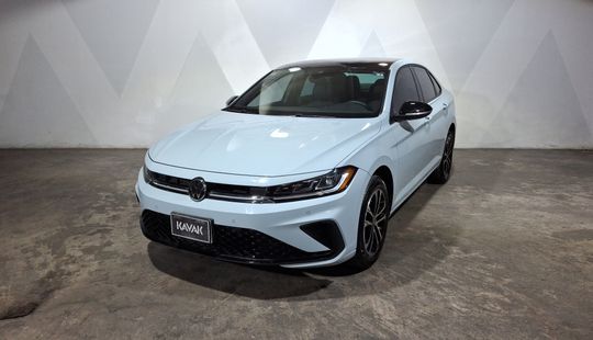 Volkswagen • Jetta