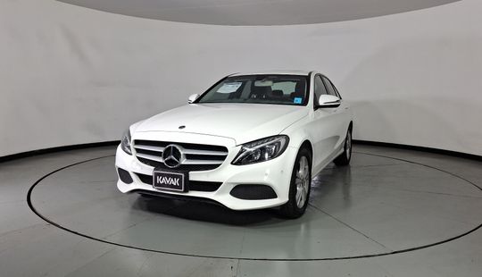 Mercedes Benz • Clase C