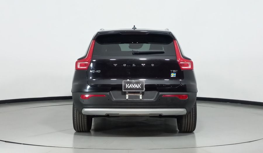 Volvo Xc40 2.0 T5 MOMENTUM AUTO 4WD Suv 2020