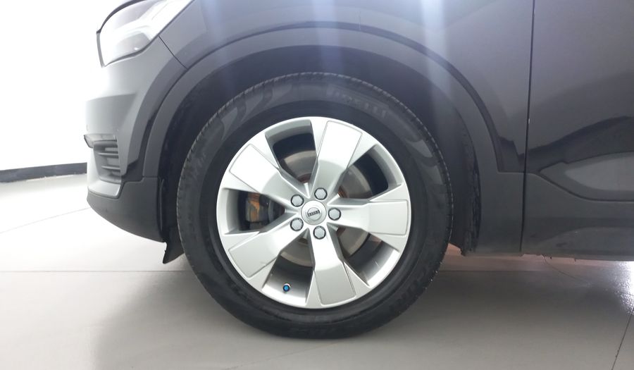 Volvo Xc40 2.0 T5 MOMENTUM AUTO 4WD Suv 2020
