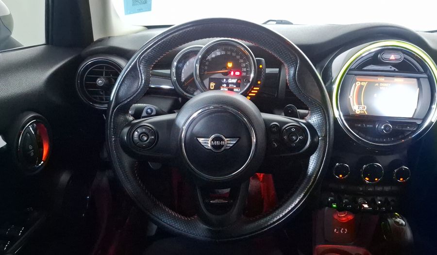 Mini Cooper S 2.0 COOPER CHILI AUTO Hatchback 2018